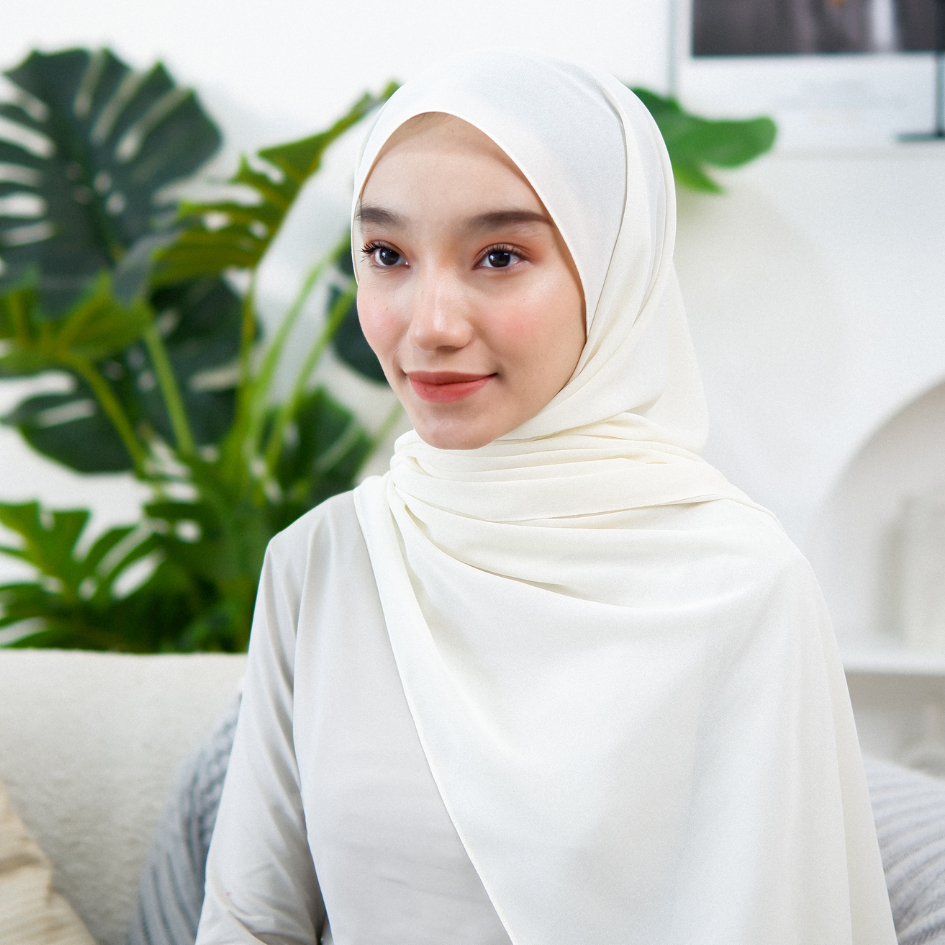 She-ffon Series in Ivory
